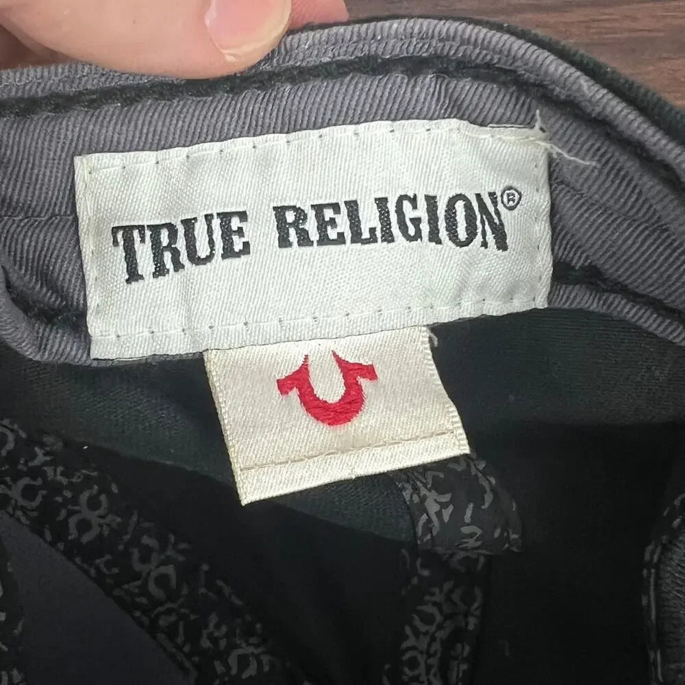 True Religion Mens OS‎ Designer Streetwear Black Spellout Leather Strapback Hat
